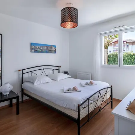 Iris - Welkeys Apartment *